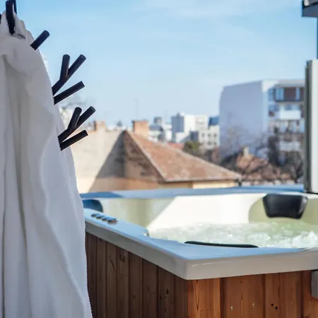 Gavas Jacuzzi Relax Zen Apartment Cluj-Napoca Exterior photo