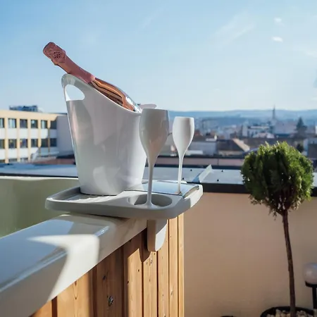Gavas Jacuzzi Relax Zen Apartment Cluj-Napoca Exterior photo